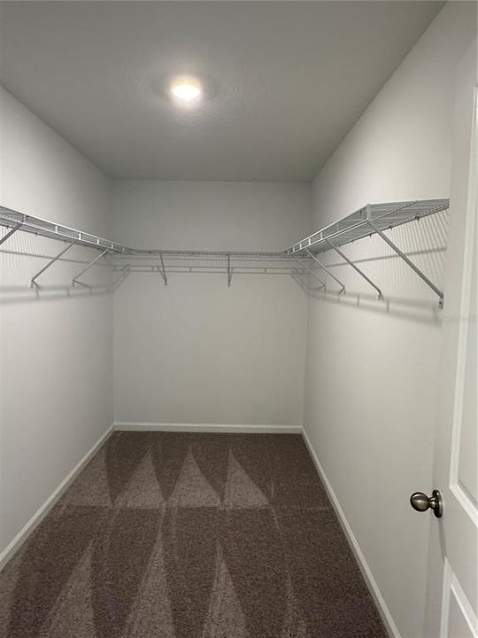 Active With Contract: $2,100 (3 beds, 2 baths, 1594 Square Feet)