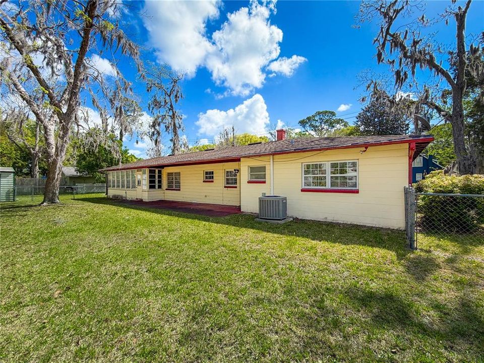 Active With Contract: $162,000 (3 beds, 2 baths, 1765 Square Feet)