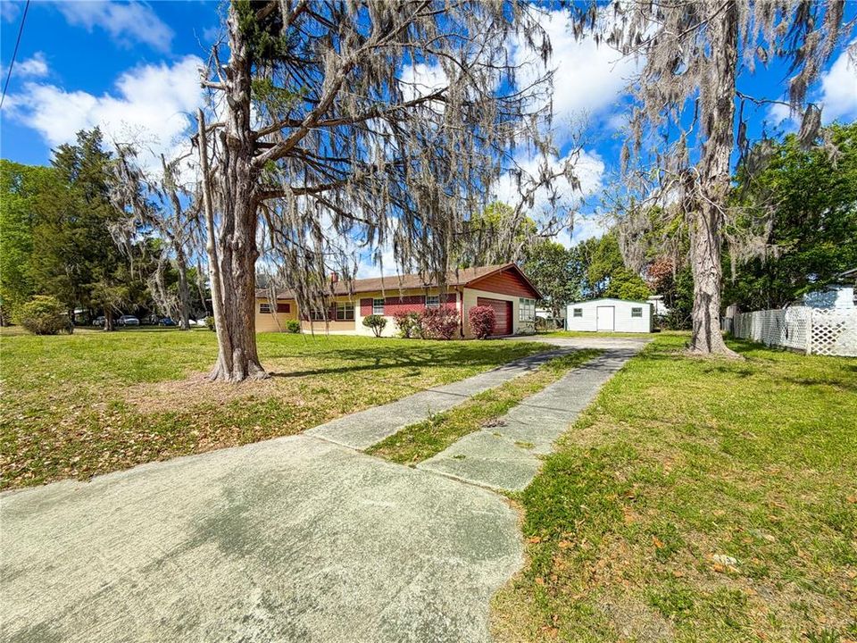 Active With Contract: $162,000 (3 beds, 2 baths, 1765 Square Feet)