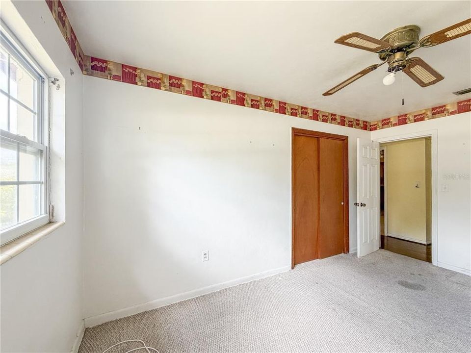 Active With Contract: $162,000 (3 beds, 2 baths, 1765 Square Feet)