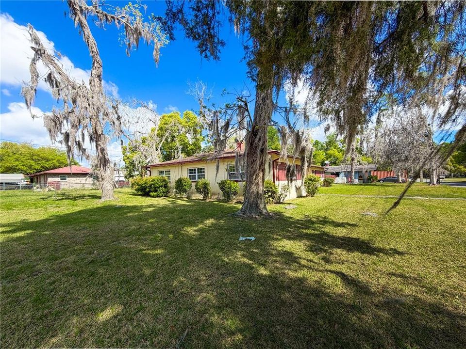 Active With Contract: $162,000 (3 beds, 2 baths, 1765 Square Feet)
