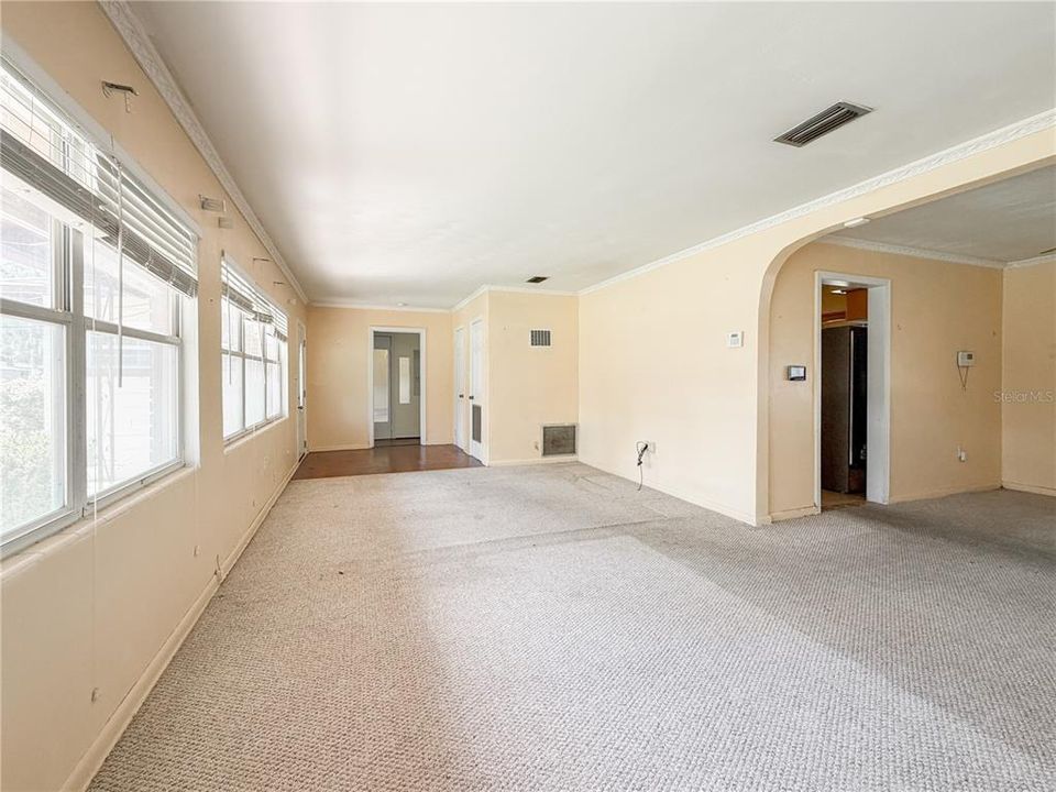Active With Contract: $162,000 (3 beds, 2 baths, 1765 Square Feet)