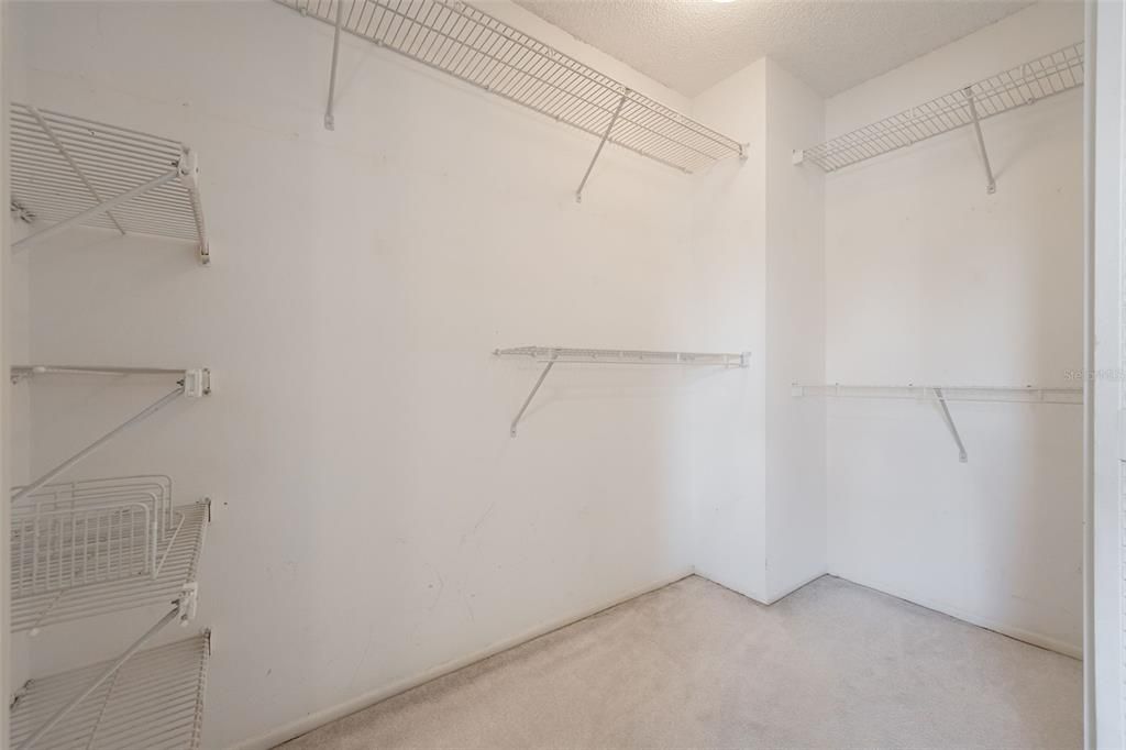 На продажу: $180,000 (2 спален, 2 ванн, 1026 Квадратных фут)
