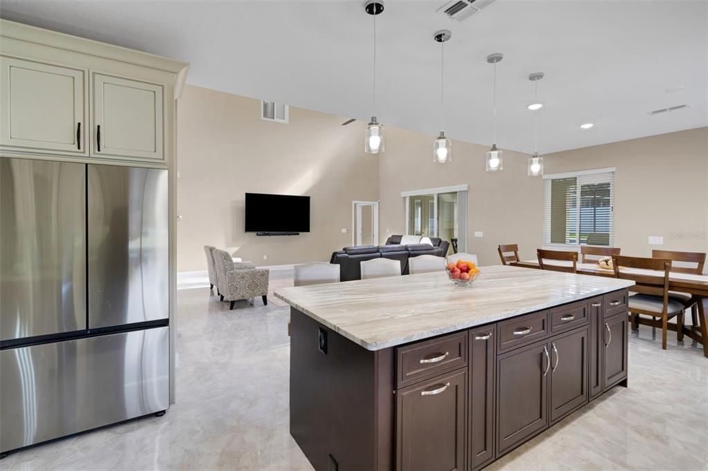 For Sale: $1,075,000 (5 beds, 5 baths, 3752 Square Feet)