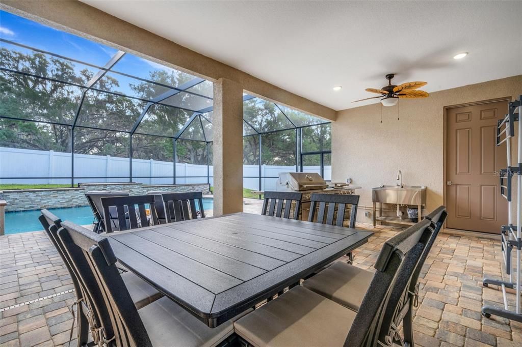 For Sale: $1,075,000 (5 beds, 5 baths, 3752 Square Feet)