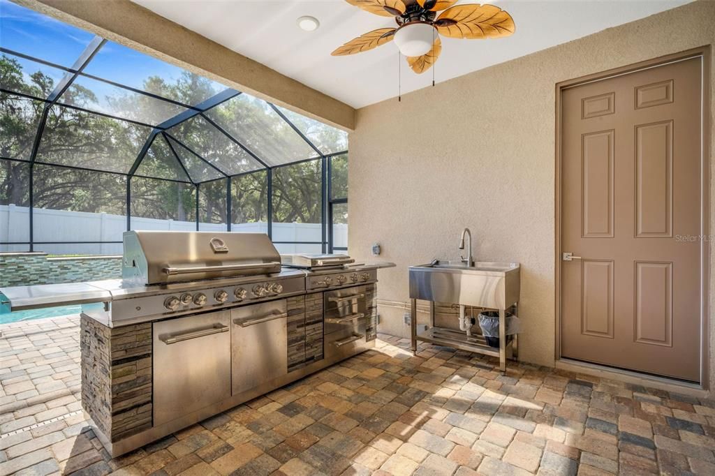 For Sale: $1,075,000 (5 beds, 5 baths, 3752 Square Feet)