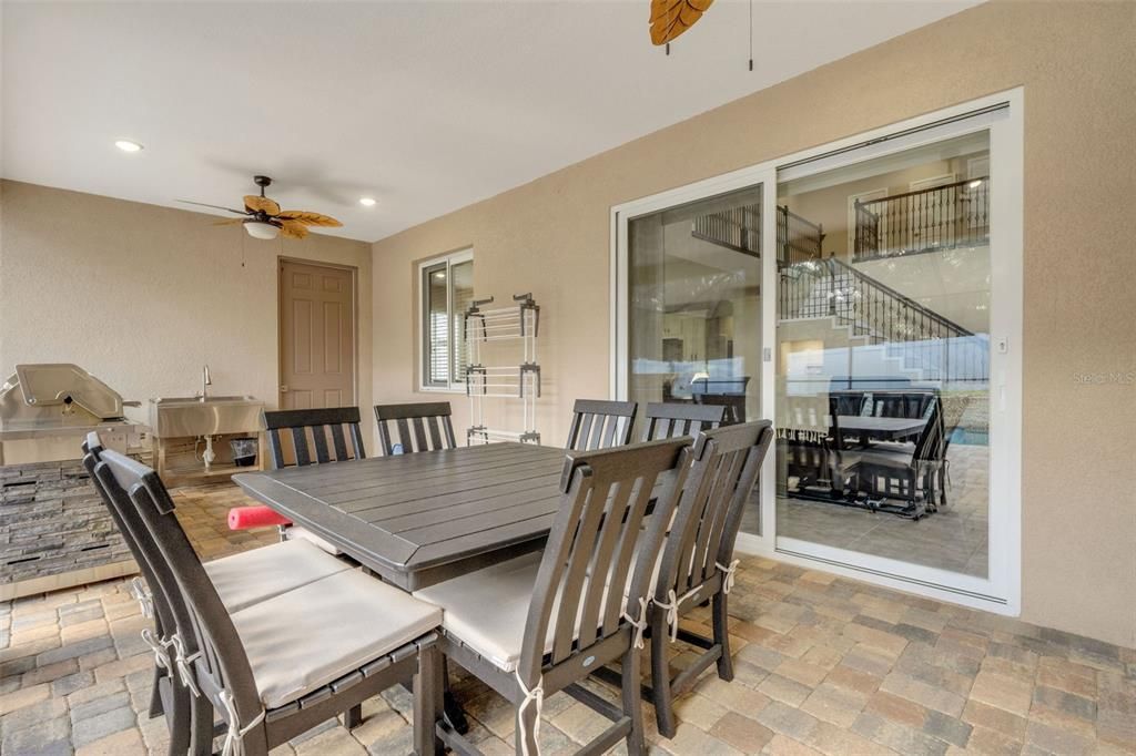 For Sale: $1,075,000 (5 beds, 5 baths, 3752 Square Feet)
