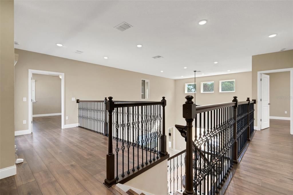 For Sale: $1,075,000 (5 beds, 5 baths, 3752 Square Feet)