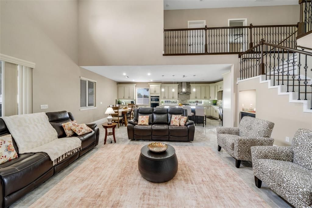 For Sale: $1,075,000 (5 beds, 5 baths, 3752 Square Feet)