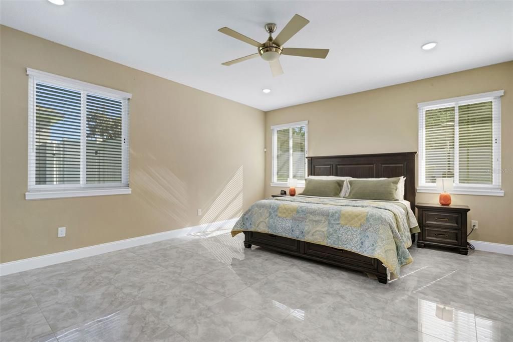 For Sale: $1,075,000 (5 beds, 5 baths, 3752 Square Feet)