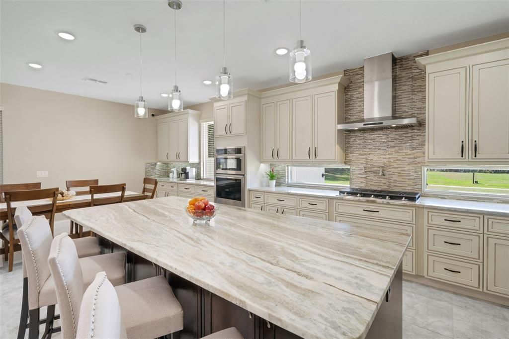 For Sale: $1,075,000 (5 beds, 5 baths, 3752 Square Feet)