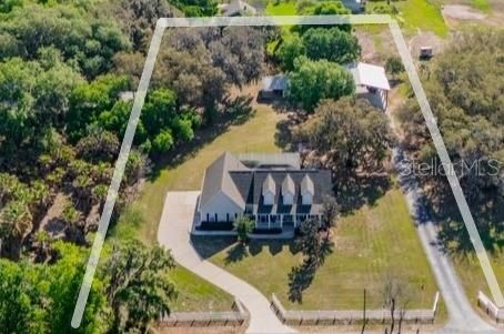 Activo con contrato: $975,000 (4 camas, 2 baños, 3262 Pies cuadrados)