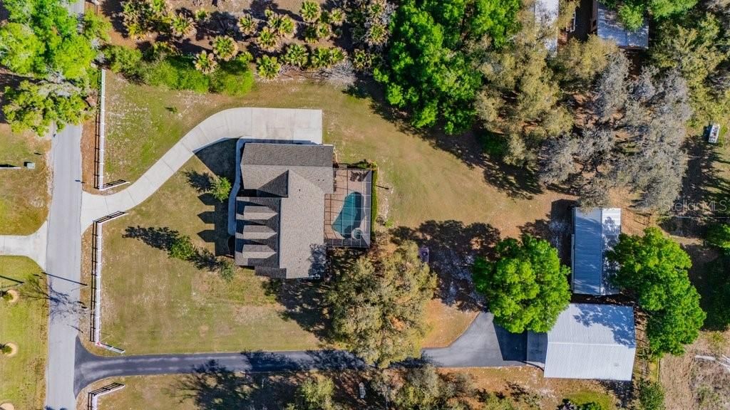 Activo con contrato: $975,000 (4 camas, 2 baños, 3262 Pies cuadrados)
