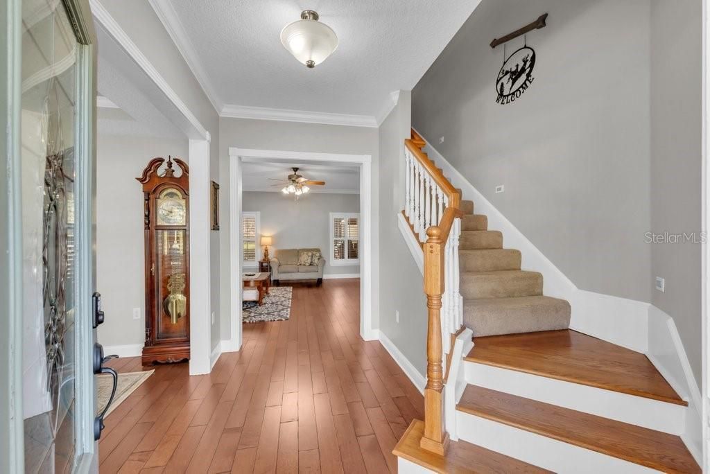 Activo con contrato: $975,000 (4 camas, 2 baños, 3262 Pies cuadrados)