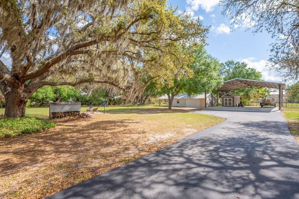 Activo con contrato: $975,000 (4 camas, 2 baños, 3262 Pies cuadrados)