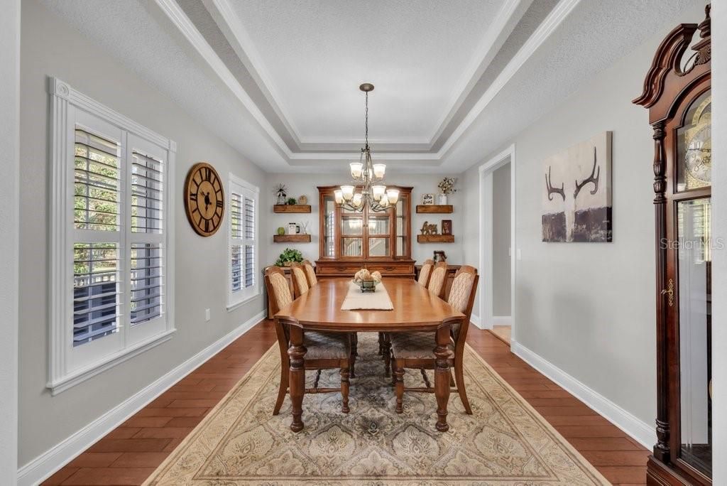 Activo con contrato: $975,000 (4 camas, 2 baños, 3262 Pies cuadrados)