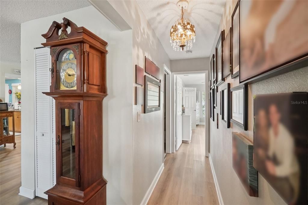 На продажу: $389,900 (2 спален, 2 ванн, 1776 Квадратных фут)