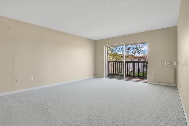 For Sale: $114,000 (2 beds, 1 baths, 881 Square Feet)