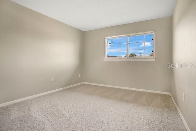For Sale: $114,000 (2 beds, 1 baths, 881 Square Feet)