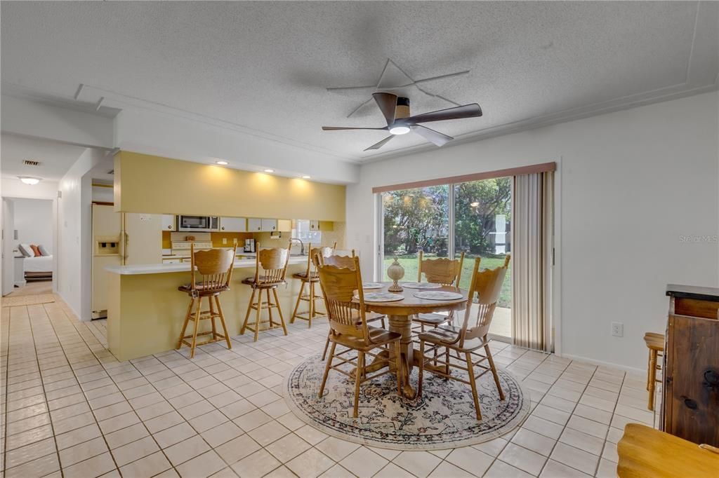 Activo con contrato: $598,000 (3 camas, 2 baños, 1583 Pies cuadrados)