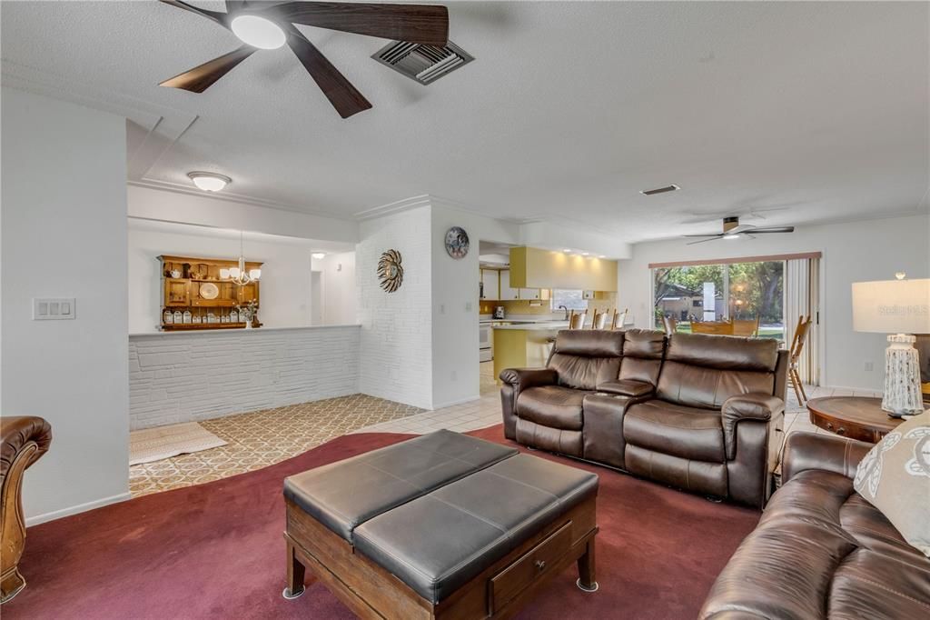 Activo con contrato: $598,000 (3 camas, 2 baños, 1583 Pies cuadrados)
