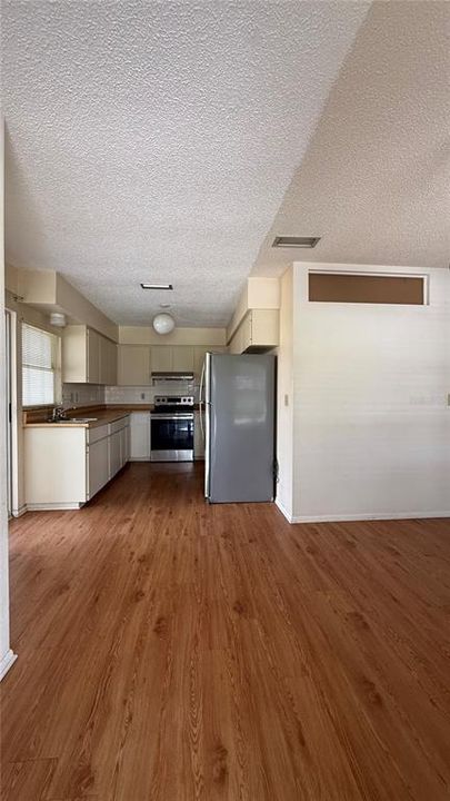 В аренду: $1,500 (2 спален, 2 ванн, 1086 Квадратных фут)