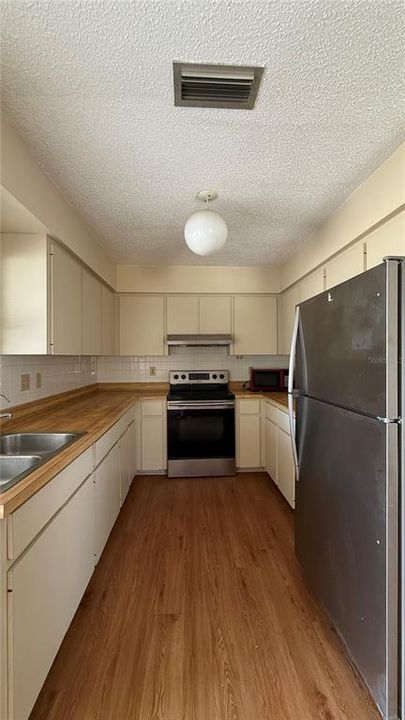В аренду: $1,500 (2 спален, 2 ванн, 1086 Квадратных фут)