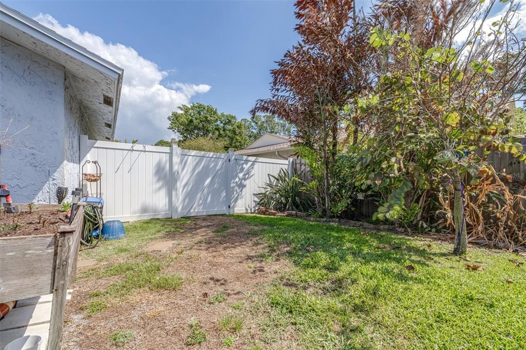 Activo con contrato: $354,000 (2 camas, 2 baños, 1306 Pies cuadrados)
