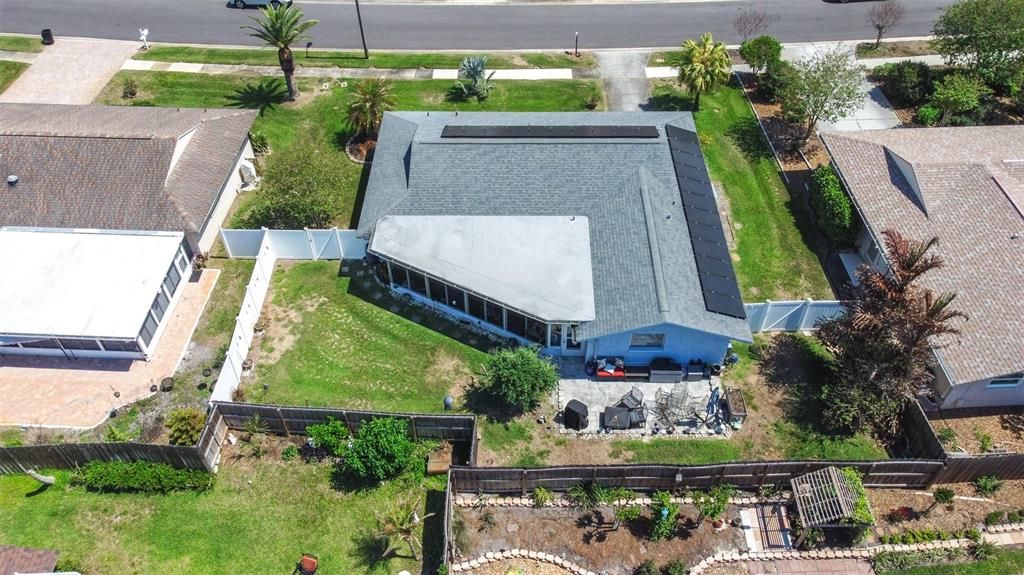 Activo con contrato: $354,000 (2 camas, 2 baños, 1306 Pies cuadrados)