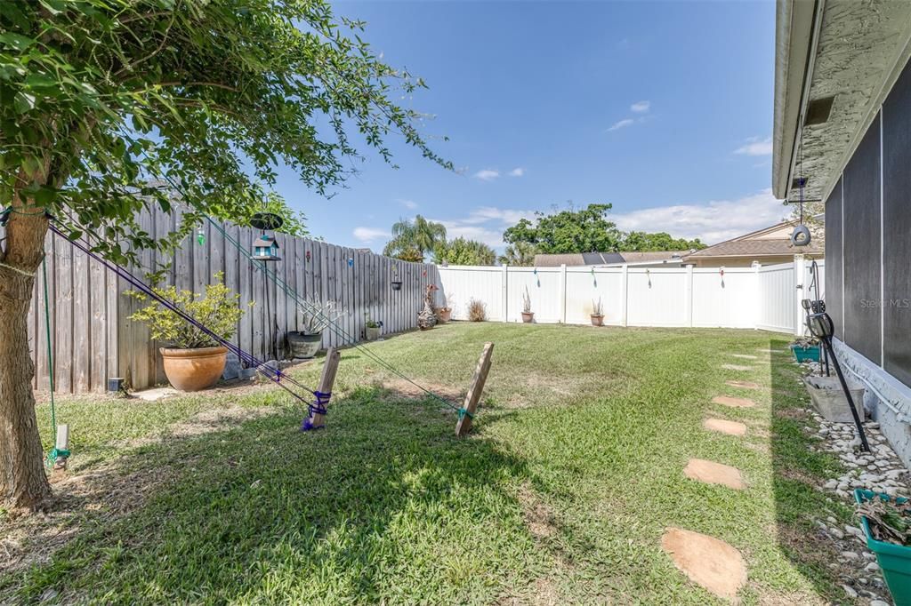 Activo con contrato: $354,000 (2 camas, 2 baños, 1306 Pies cuadrados)