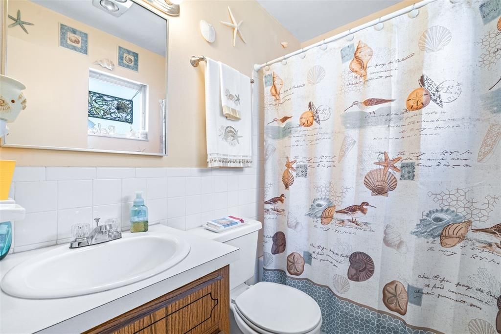 Activo con contrato: $354,000 (2 camas, 2 baños, 1306 Pies cuadrados)
