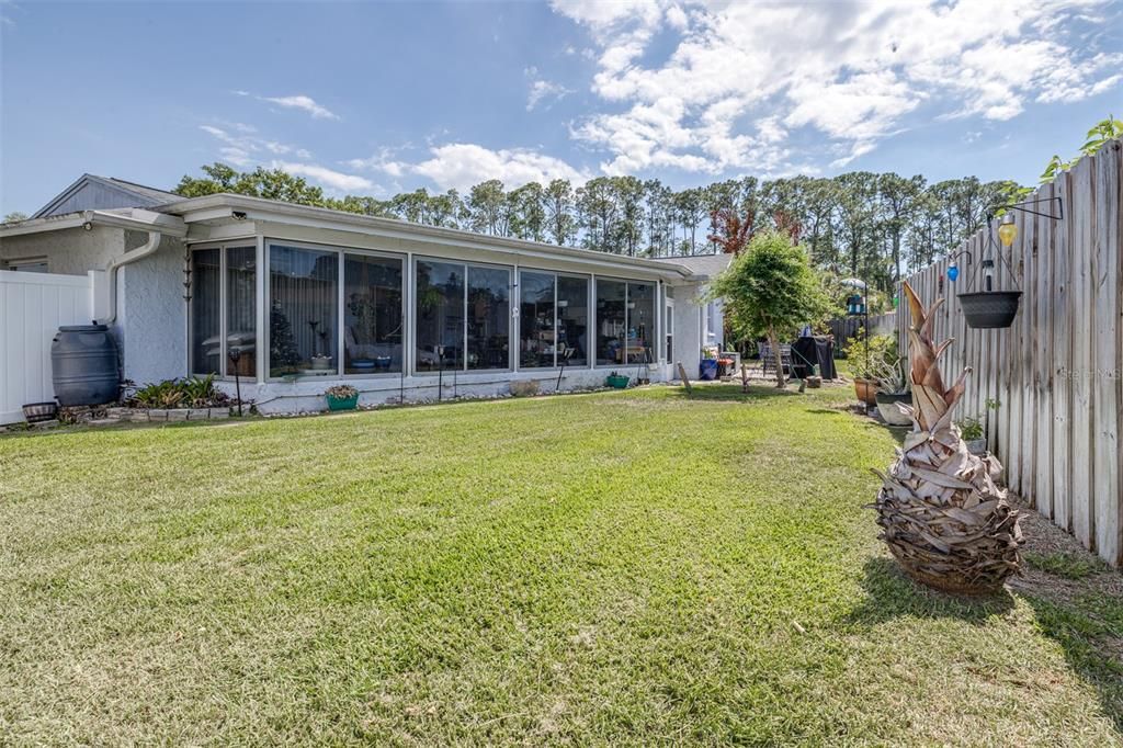 Activo con contrato: $354,000 (2 camas, 2 baños, 1306 Pies cuadrados)
