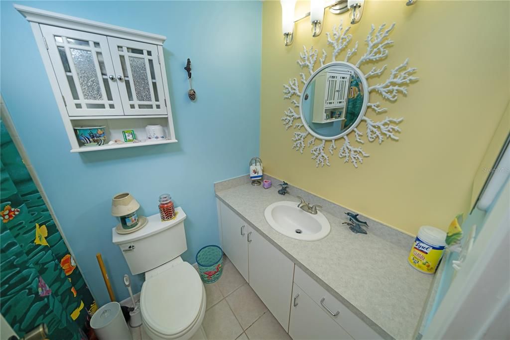 На продажу: $214,000 (2 спален, 2 ванн, 970 Квадратных фут)