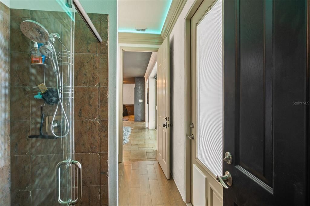 En Venta: $1,450,000 (4 camas, 3 baños, 4301 Pies cuadrados)