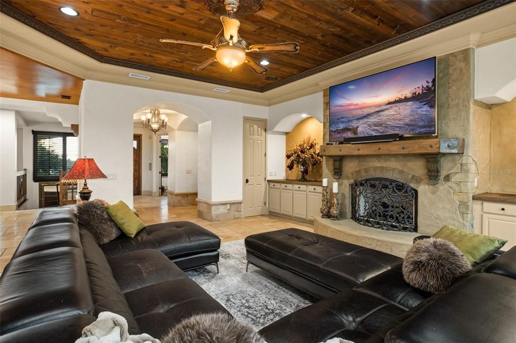 En Venta: $1,450,000 (4 camas, 3 baños, 4301 Pies cuadrados)