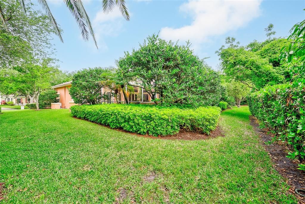 Active With Contract: $1,289,000 (4 beds, 4 baths, 3805 Square Feet)