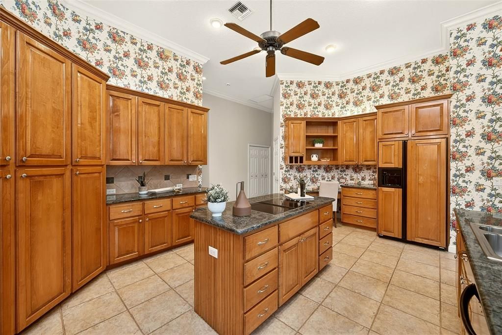 Active With Contract: $1,289,000 (4 beds, 4 baths, 3805 Square Feet)