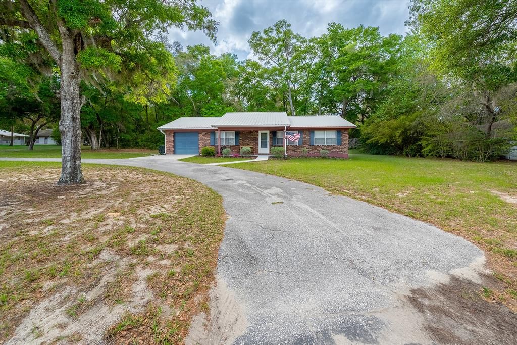 For Sale: $295,000 (3 beds, 2 baths, 1176 Square Feet)