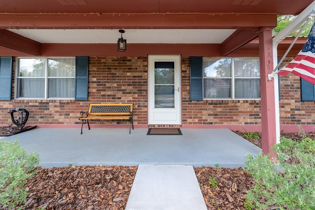 For Sale: $295,000 (3 beds, 2 baths, 1176 Square Feet)