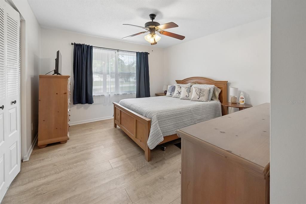 For Sale: $295,000 (3 beds, 2 baths, 1176 Square Feet)