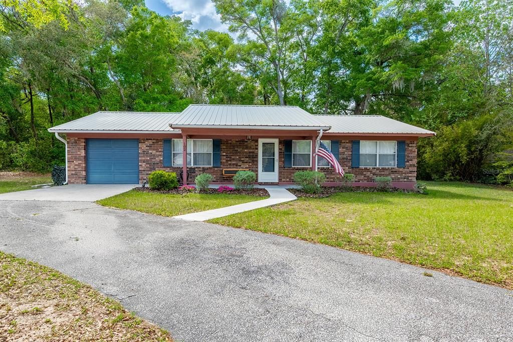 For Sale: $295,000 (3 beds, 2 baths, 1176 Square Feet)