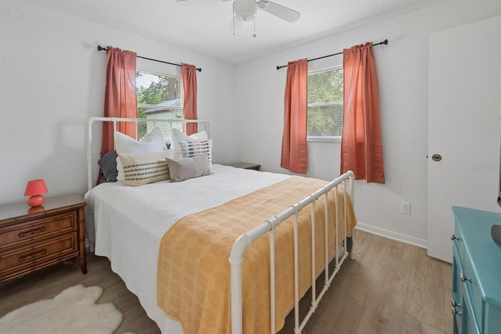 For Sale: $295,000 (3 beds, 2 baths, 1176 Square Feet)