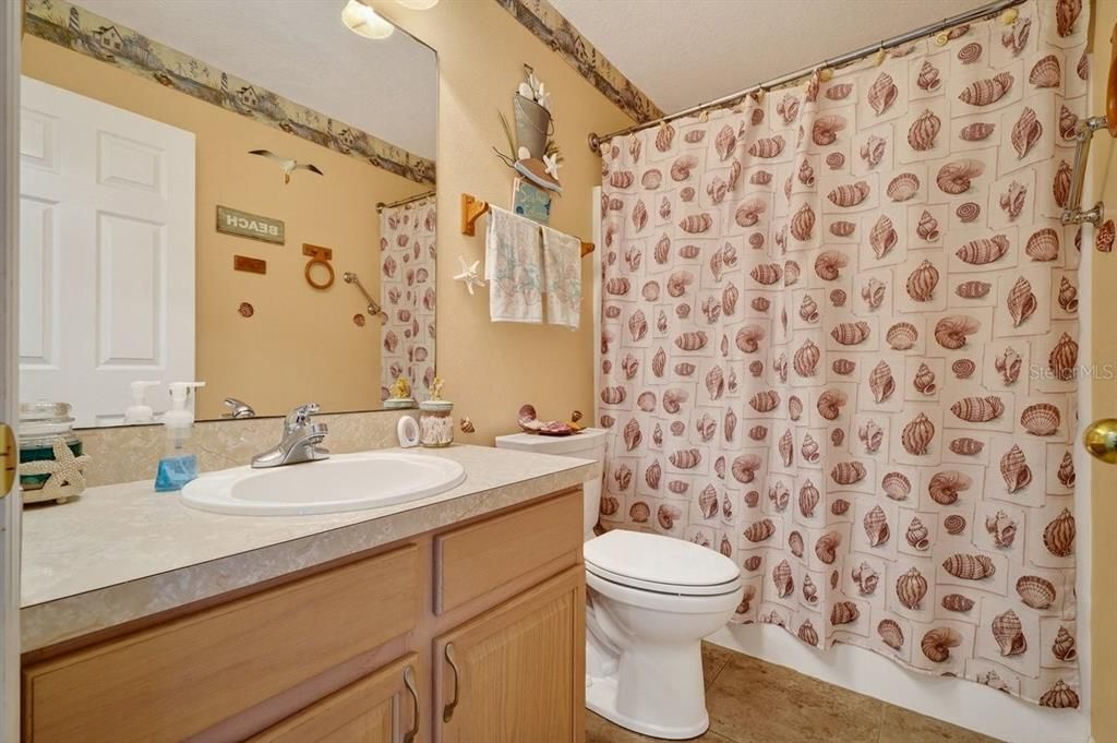На продажу: $309,000 (3 спален, 2 ванн, 1600 Квадратных фут)