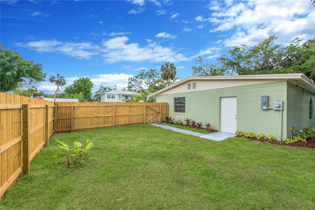 For Sale: $389,900 (4 beds, 2 baths, 1920 Square Feet)