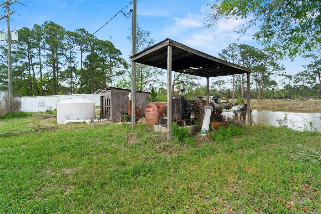 待售: $1,499,000 (40.74 acres)