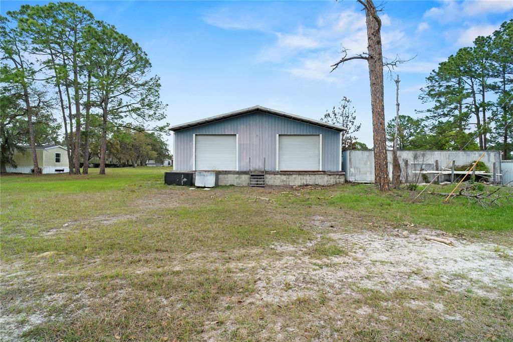 待售: $1,499,000 (40.74 acres)