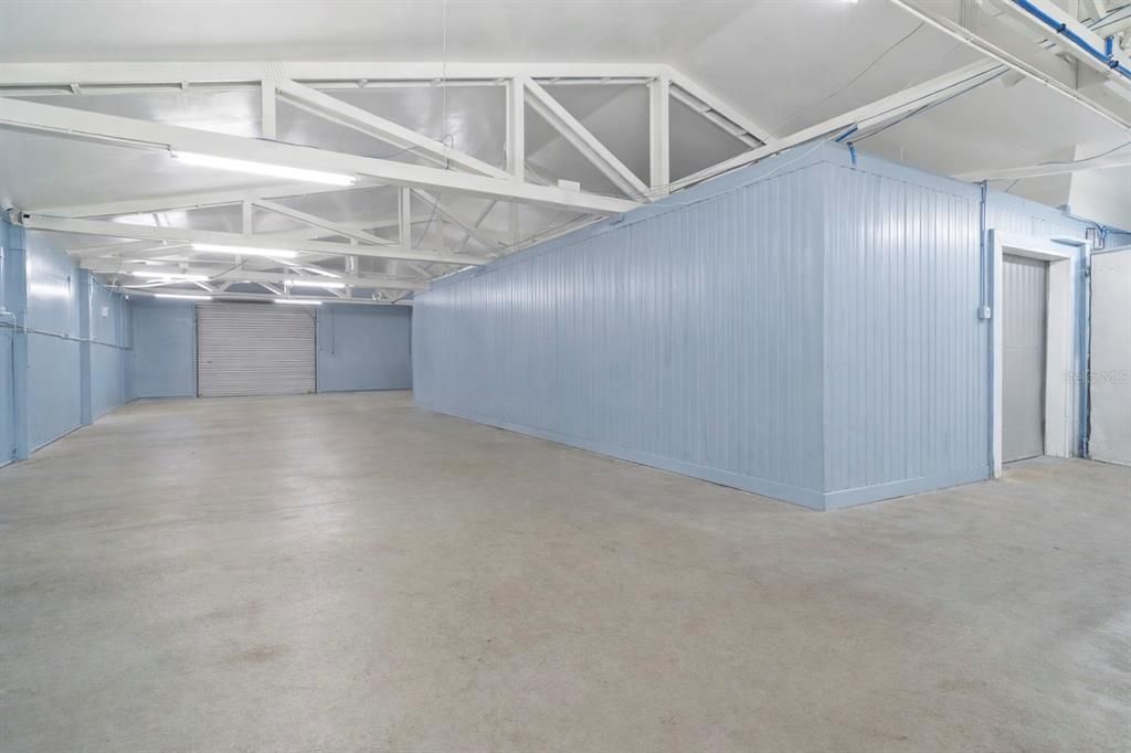 待售: $1,499,000 (40.74 acres)