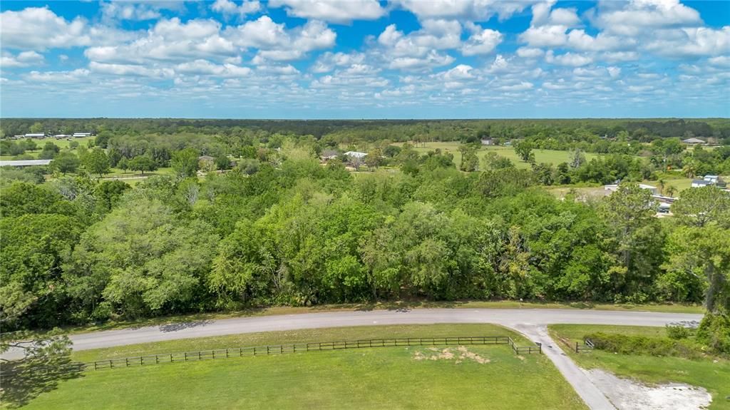 На продажу: $474,000 (2.60 acres)