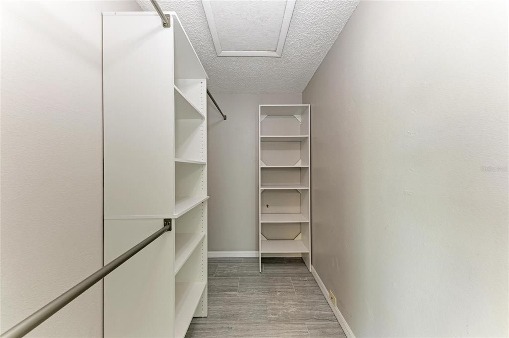 En Venta: $289,000 (3 camas, 2 baños, 1050 Pies cuadrados)