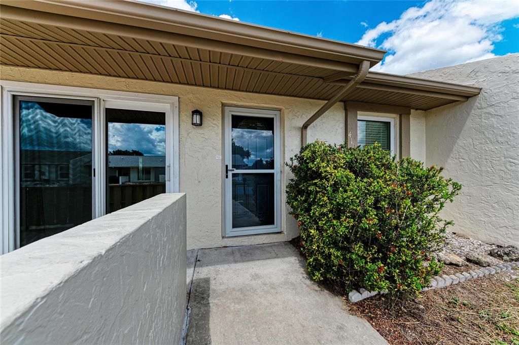 En Venta: $289,000 (3 camas, 2 baños, 1050 Pies cuadrados)